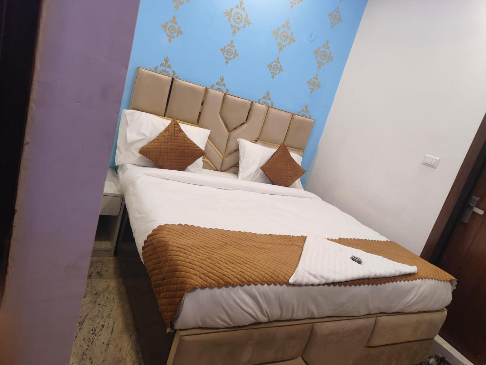 Np International - Near Govindpuri Metro New Delhi